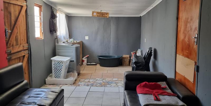 2 Bedroom Property for Sale in Portlands Western Cape